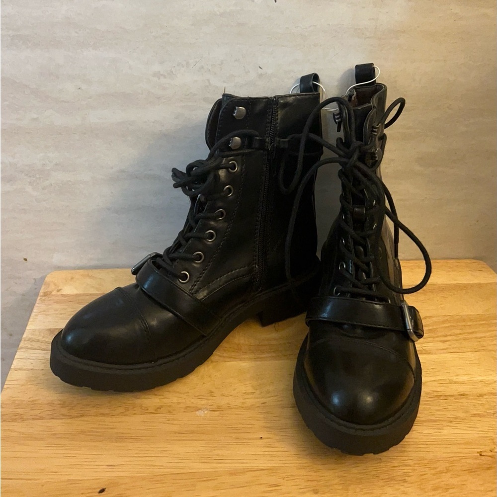White Mountain "Decree" Lug Sole Combat Boots.